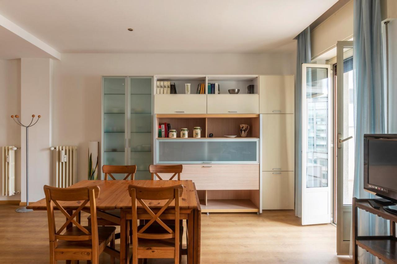 Sunny Apartment Piramide Рим Екстериор снимка
