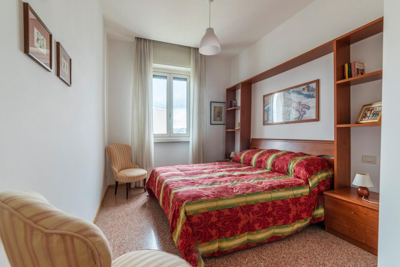 Sunny Apartment Piramide Рим Екстериор снимка