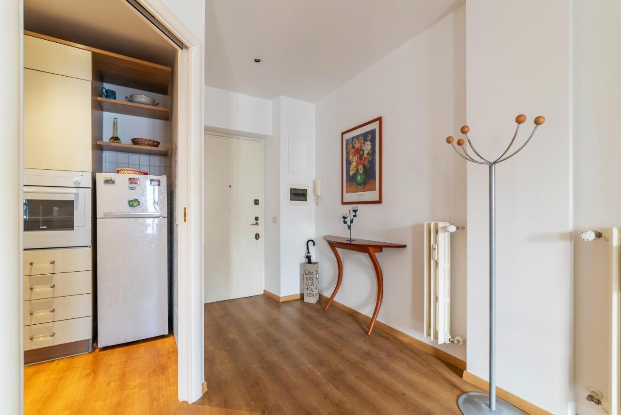 Sunny Apartment Piramide Рим Екстериор снимка