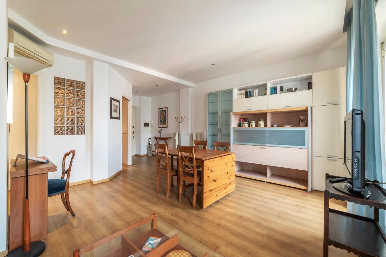 Sunny Apartment Piramide Рим Екстериор снимка